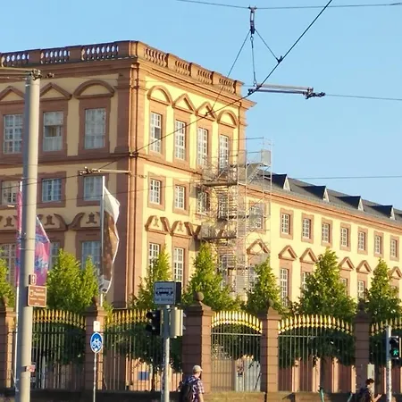 Denkmalschutz Stadthaus 1 Im Quadrat *